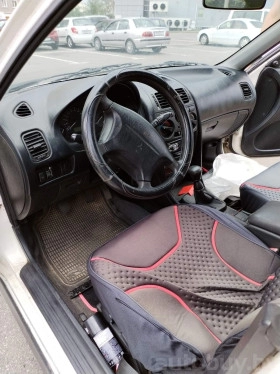 Mitsubishi Carisma