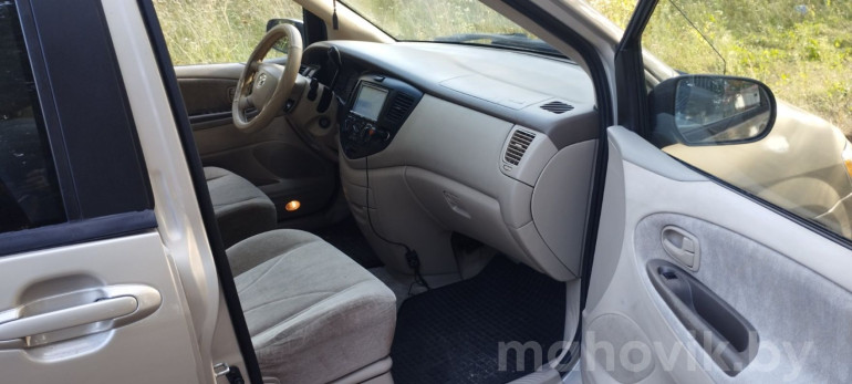 Mazda MPV 2 поколение (LW), 2000 года