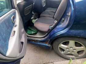 Nissan Almera Tino