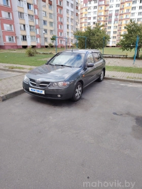 Nissan Almera